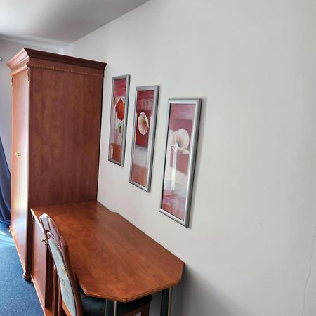 Hotel Hoyers In Pinneberg Prisdorf Esterno foto