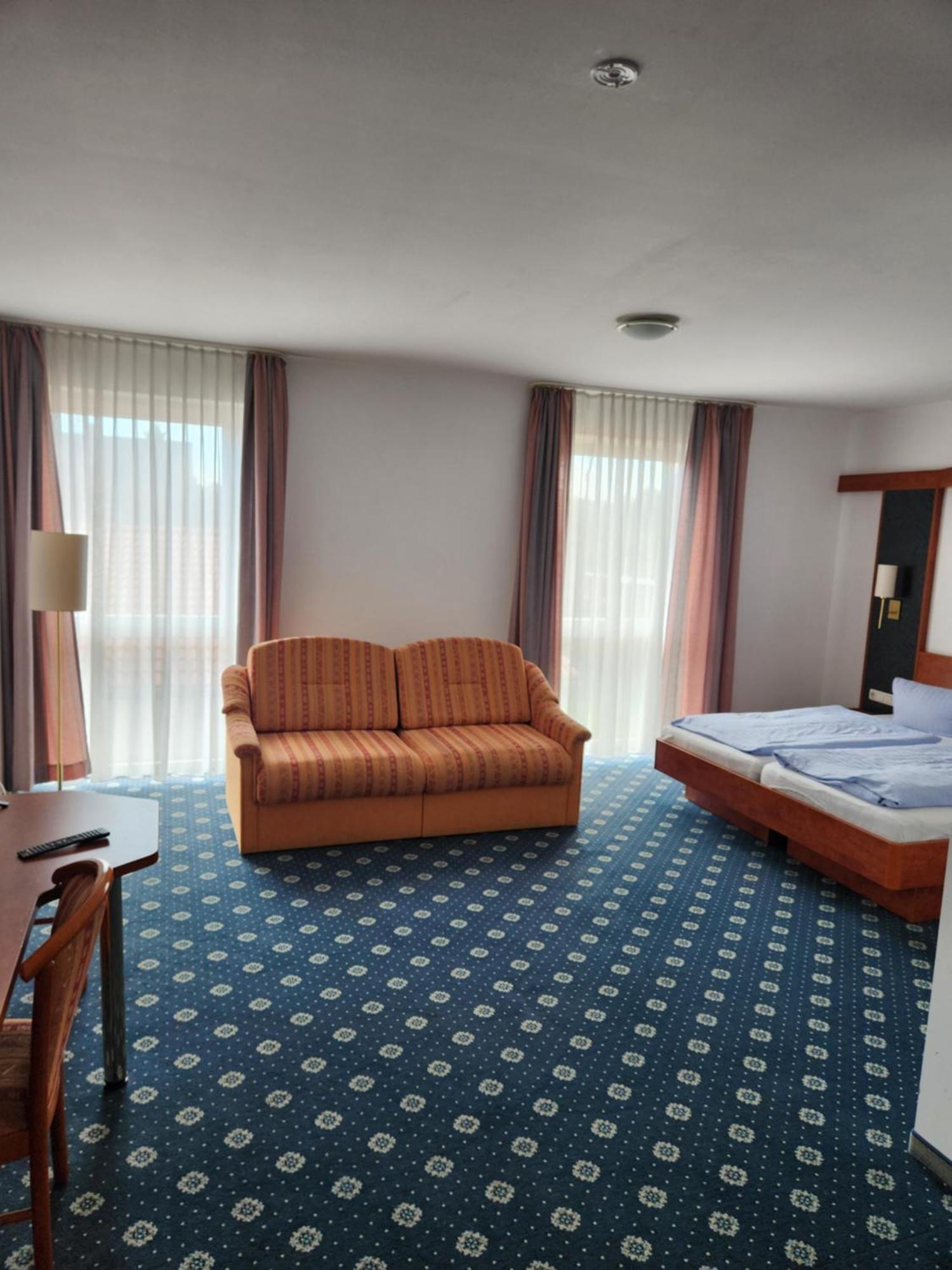 Hotel Hoyers In Pinneberg Prisdorf Esterno foto